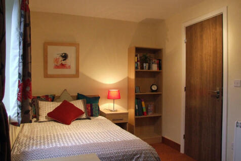 Links View Student House, Harborne, Birmingham, ensuite rooms, over 3 floors photo 2