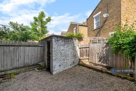 Private Garden With Ww2 Air Raid Shelter.