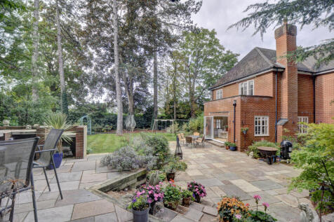 Rear Garden x15