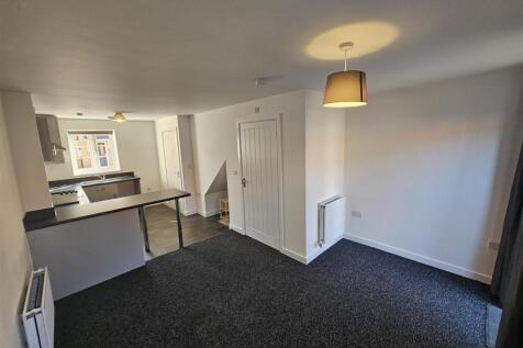Hamilton Drive, Towcester photo 4
