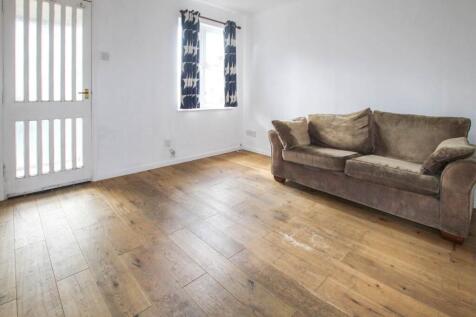 Abbotswood Way, Hayes, Middlesex photo 3