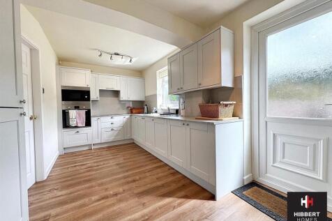 Kenmore Road, Sale, M33 photo 3