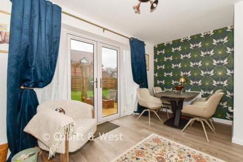 Lounge/Kitchen