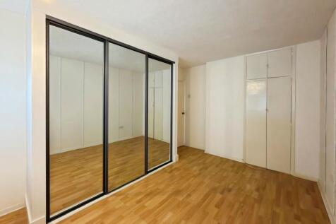 Daiglen Drive, South Ockendon, RM15 photo 5