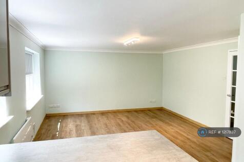 Sitting Room (Unfurnished)