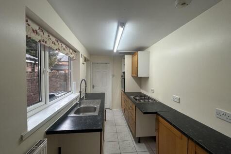 Oxford Street, Wrexham photo 3