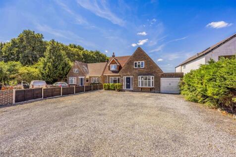 199 Havant Road, Hayling Island-Small-PorticoMarke