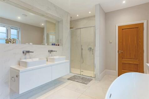 81830_4A-Bingham-Avenue-Poole (21).jpg