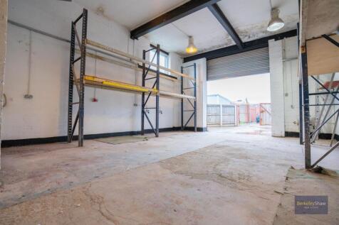 7 Bradman Road-10.jpg