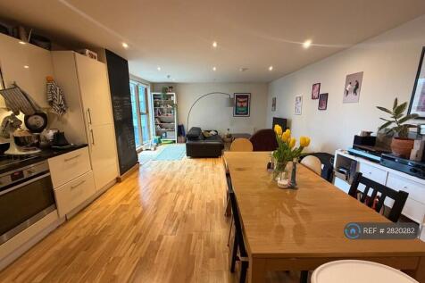 Open Plan Dining/Living Room Space