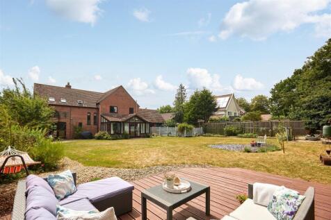 4 Orchard Close New Externals 7.jpeg