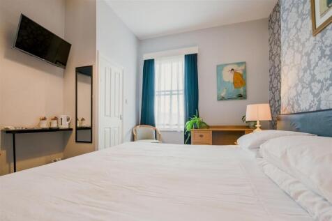 the Maynard_130422_878_Edit.jpg