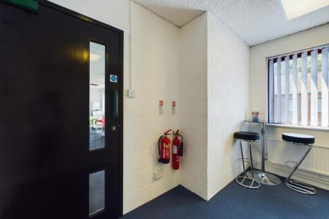 CAM02023G0-PR0075-STILL011