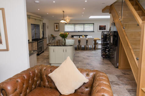 2025-08-07 WALKER &amp; LEWIS-CEFN-6