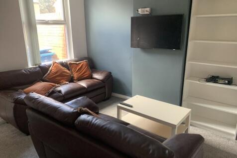 3 Bed - Thornes Road, Kensington, L6 photo 3