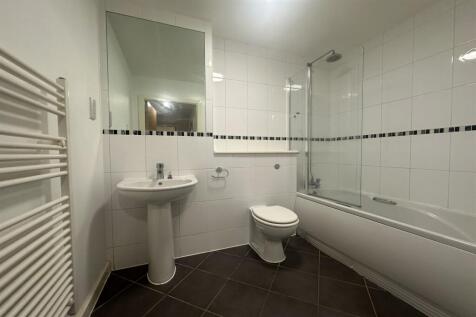 Ashton House, Droylsden, M43 photo 5