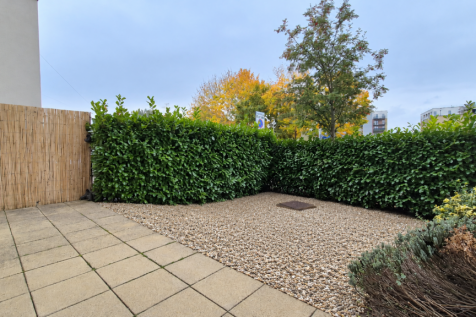 Borehamwood, WD6 - property photo