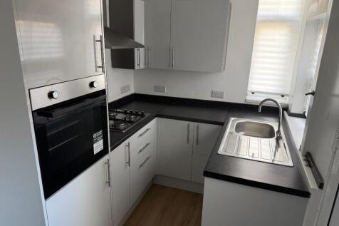 Wellington Place, Wellington Terrace, Willenhall WV13 photo 4