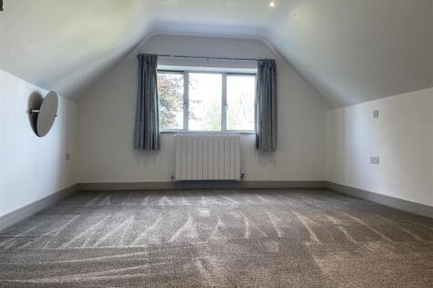 Big bedroom.jpg