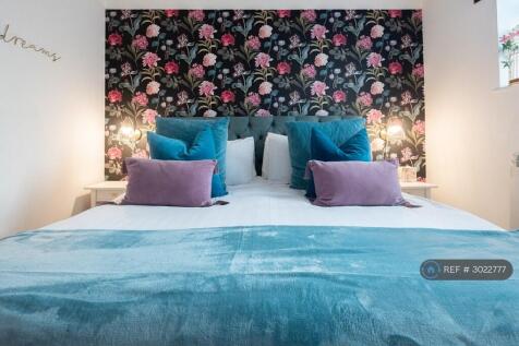 Super King Size Master Bedroom