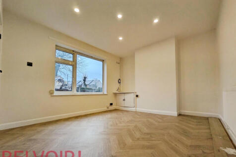 Beasley Avenue, Newcastle-under-Lyme, ST5 photo 4