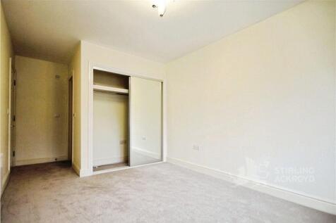 Camphill Road, West Byfleet, Surrey, KT14 photo 4