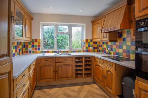 Barley Close, Malmesbury, SN16 photo 3
