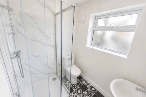 ENSUITE SHOWEROOM.png