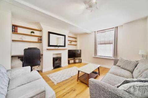 London, NW8 - property photo