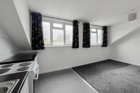 Living Room / Kitchen
