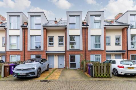 14 Capwell Court (13 of 14).jpg