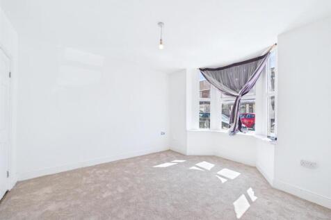 Two-bedroom house for auction, Easton (6).jpg