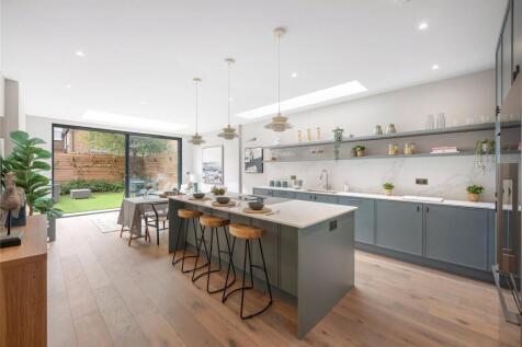London, SW6 - property photo