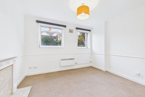 Carlton Court, South Parade photo 2
