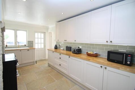 kitchen main.JPG