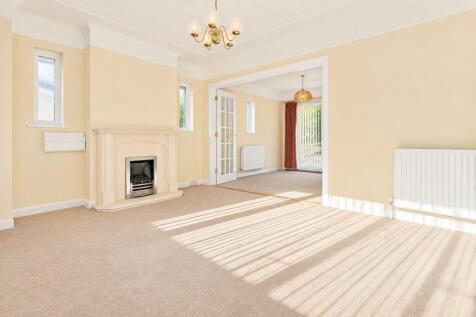 Buckland Grove, Highcliffe, Dorset. BH23 4RS photo 3