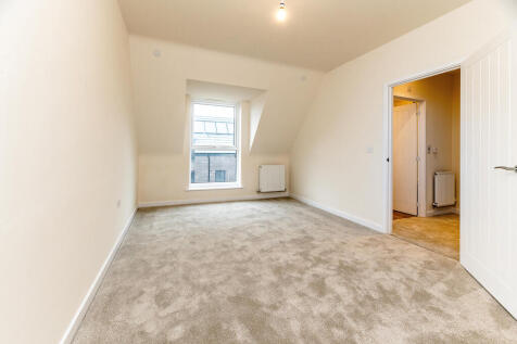 3 Chateau Mews 02...