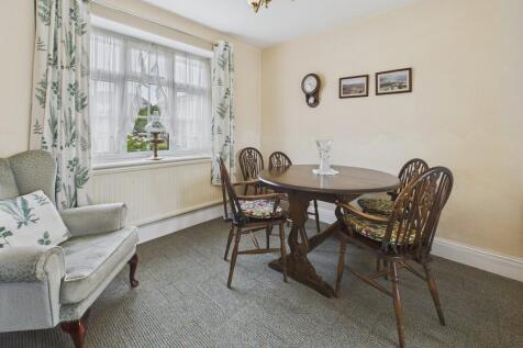 CAM04273G0-PR0158...