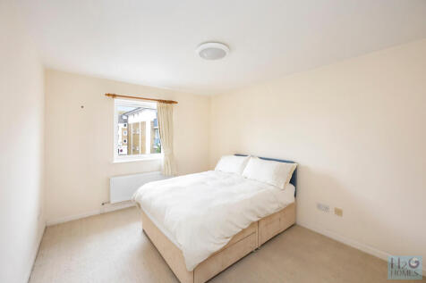 Hamilton Court, 7...