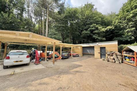 Garage &amp; Workshop