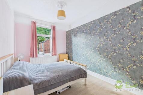 CAM03669G0-PR0031-STILL033