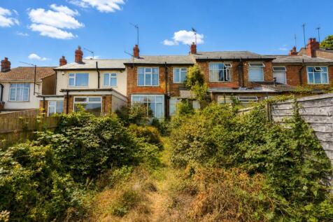 17 Peverells Way - rear garden.jpeg