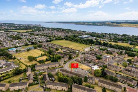 94A Kemnay Gardens Dundee-13.jpg