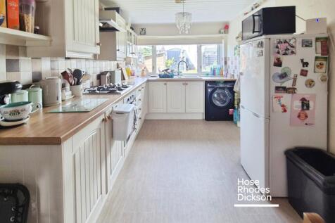 Chesham Terrace, Sandown, PO36 photo 4