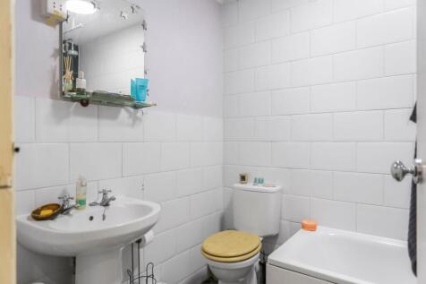 cromwell bathroom2.jpeg