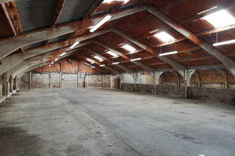Warehouse to Let - 4,600 / 9,200 sq/ft. £1800-£