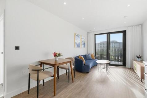 1-bed flat on Ashted Wharf, Glasswater Locks, B4, £1,100/mo