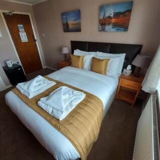 Kenbury room2-22-2.jpeg