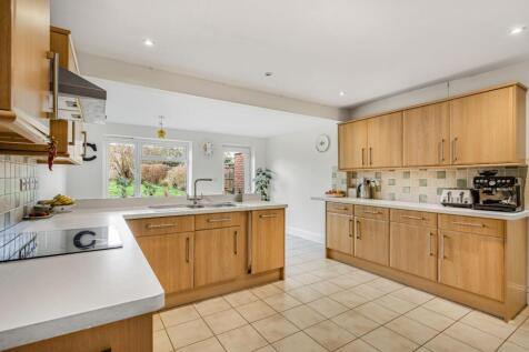 Kitchen Dining Area