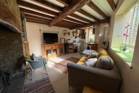 Kitchen / Living Room